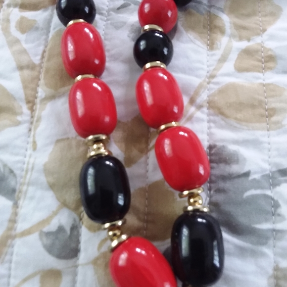 Vintage red..black..gold  wood bead necklace - Picture 1 of 3